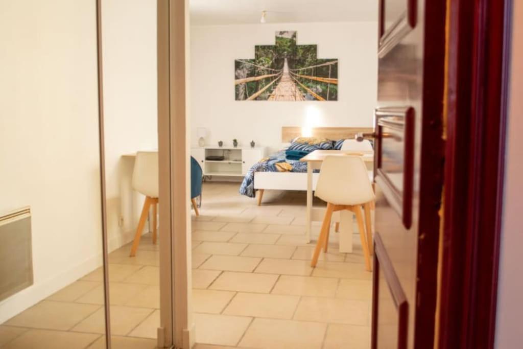 Studio Cosy Tv Wifi Confortable Et Chaleureux Gaillon 외부 사진